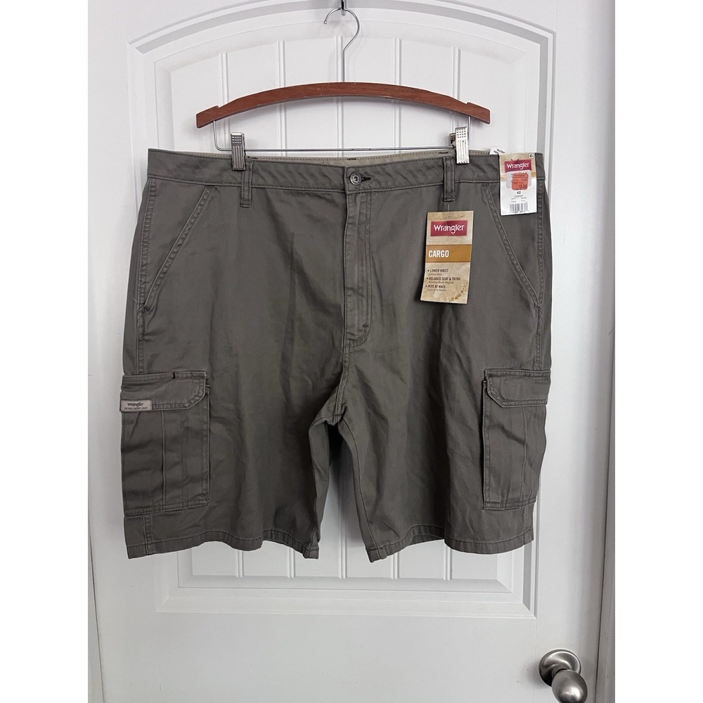 New! Men's Wrangler Gray Tan Cargo Shorts Size 42 Relaxed Fit Cotton Twill 341